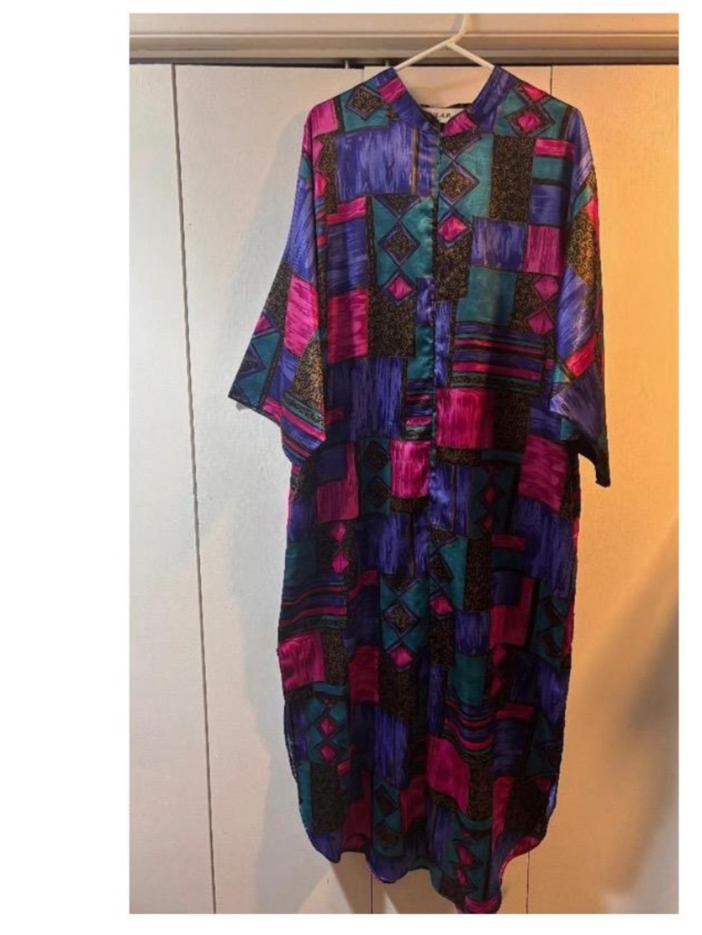 Winlar Long Satin Kaftan, Size L
